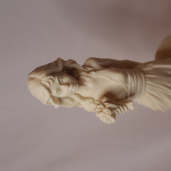 𝅺f.a.r.o. Collection Bride Vivian Statute Italy Wooden Platorm - Picture 2 of 14